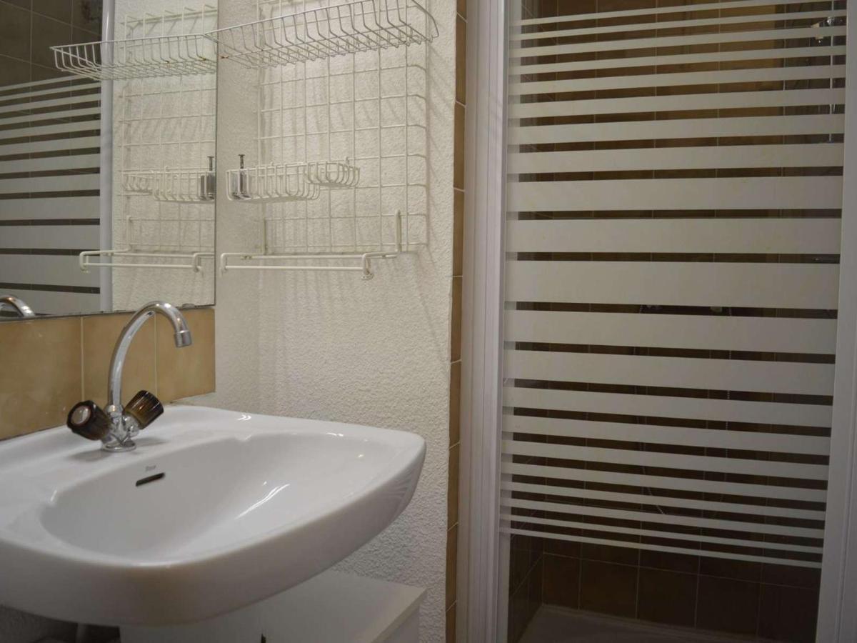 Studio Cabine A St-Raphael Avec Terrasse Et Parking, A 100M De La Plage - Fr-1-226A-23 Saint-Raphaël Εξωτερικό φωτογραφία