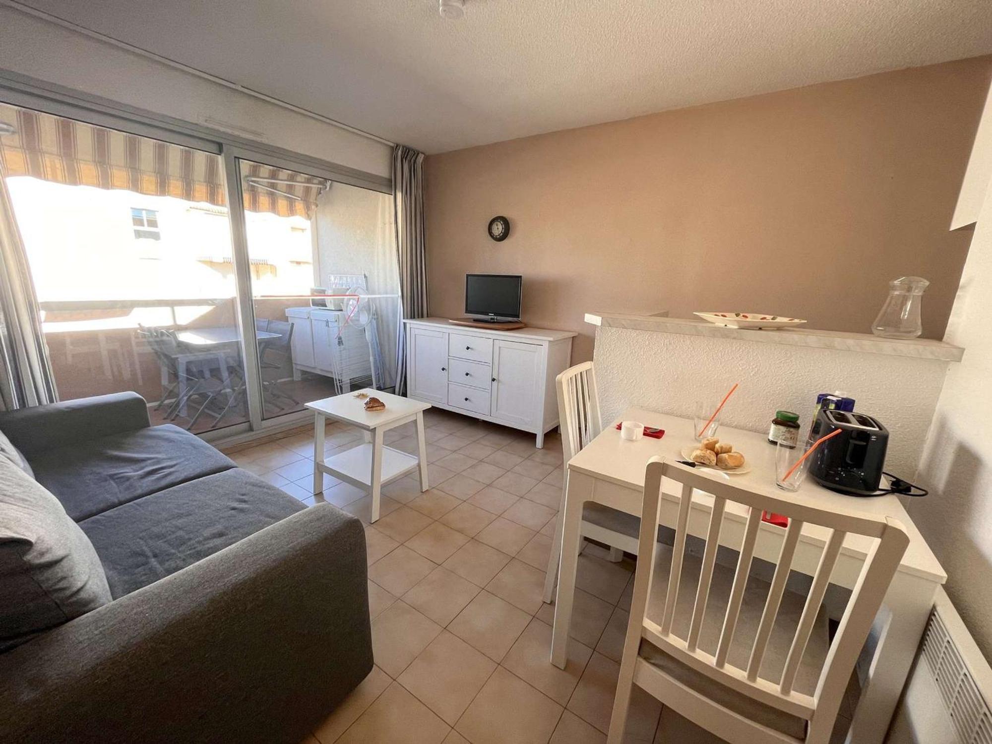 Studio Cabine A St-Raphael Avec Terrasse Et Parking, A 100M De La Plage - Fr-1-226A-23 Saint-Raphaël Εξωτερικό φωτογραφία