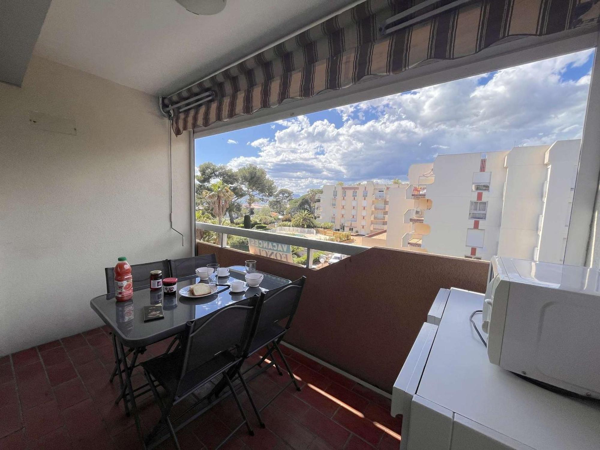 Studio Cabine A St-Raphael Avec Terrasse Et Parking, A 100M De La Plage - Fr-1-226A-23 Saint-Raphaël Εξωτερικό φωτογραφία